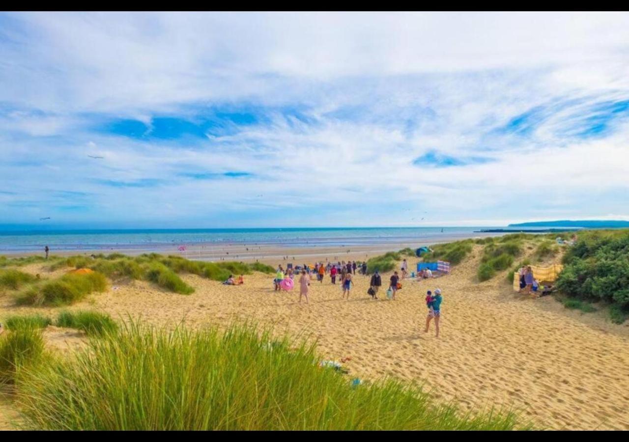 Mp502 - Camber Sands Holiday Park - Sleeps 6 - Small Dog - Gated Decking - Amazing Marsh Views Hotel Exterior photo